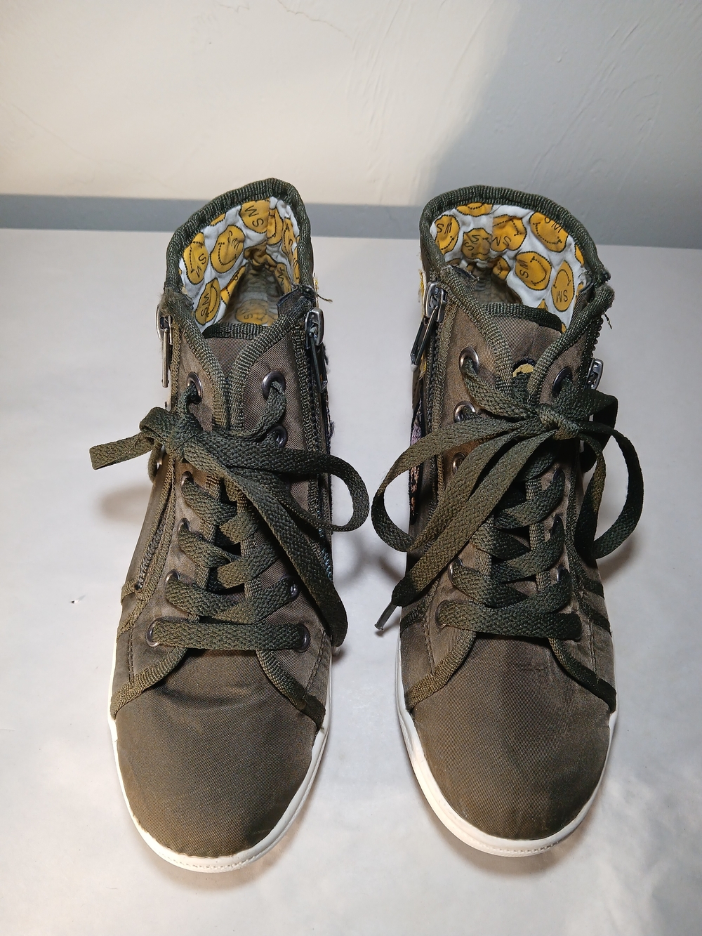 Steve Madden Olive Green High-Top Madden Girl Cindy Fashion Sneakers Sz. 3
